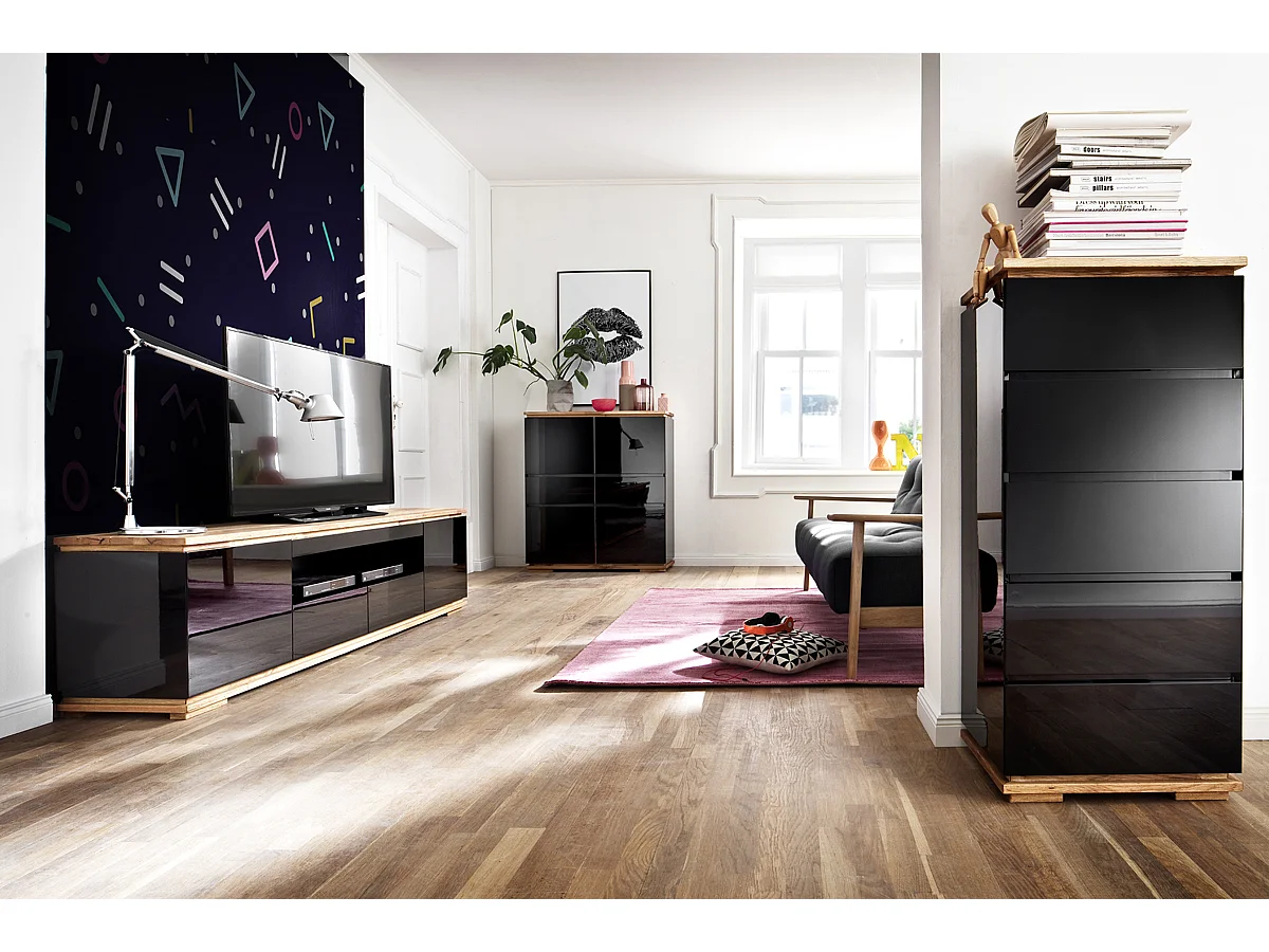 Commode en laqué noir brillant - L51 x H115 x P40 cm