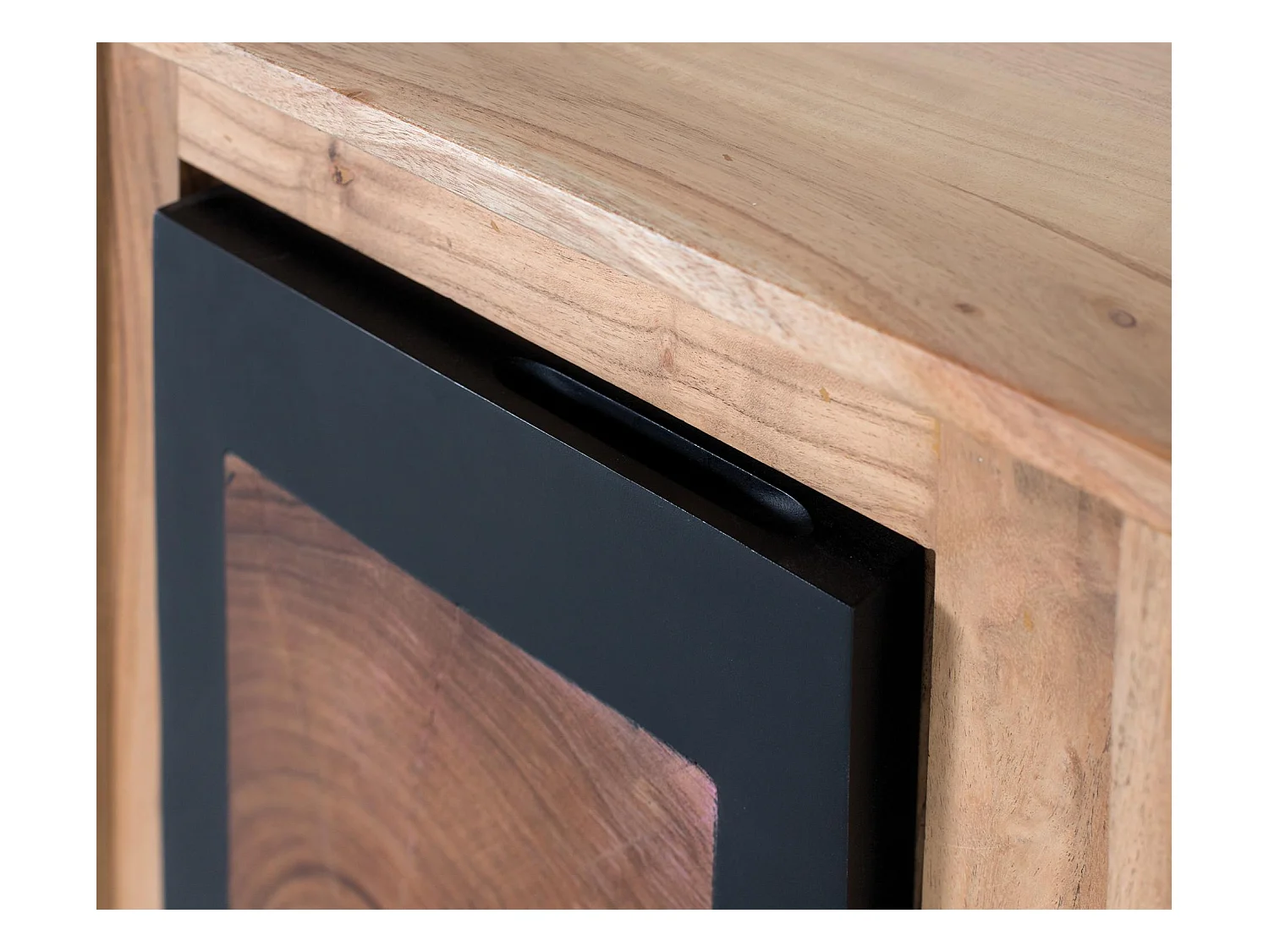 Table de chevet en bois de manguier