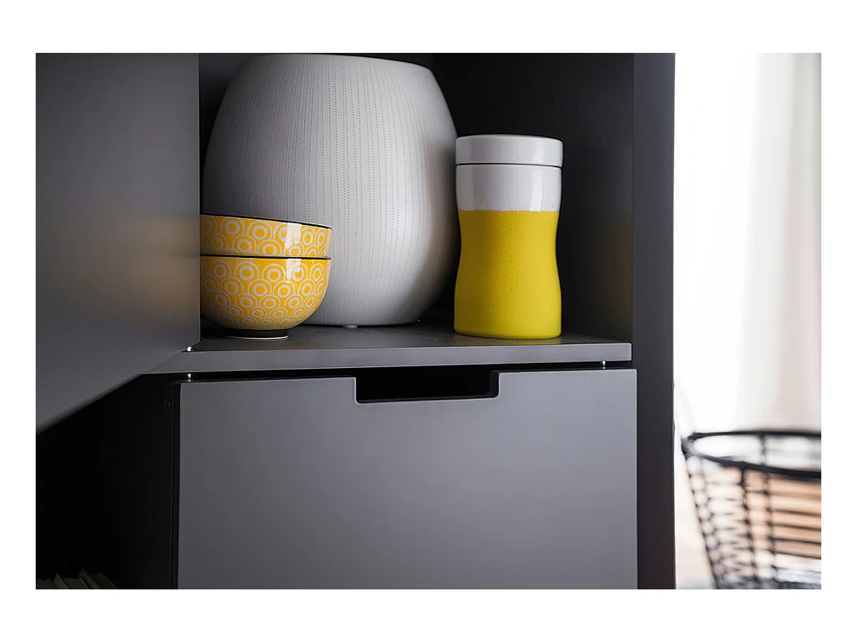 Commode finition laquée gris mat - Longueur 80 x Hauteur 115 x Profondeur 40 cm