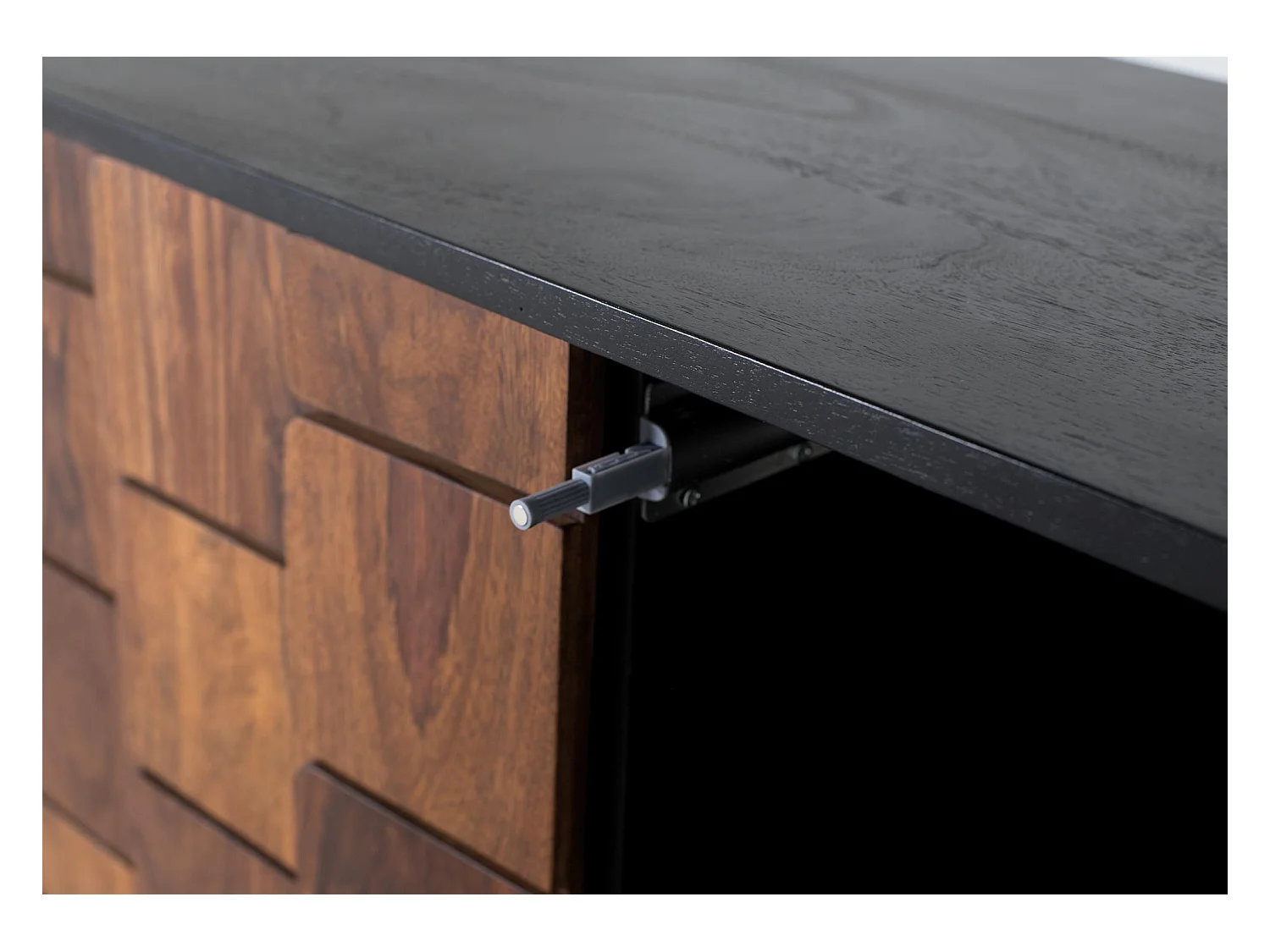 Mueble tv 3 puertas fabricado en madera de mango