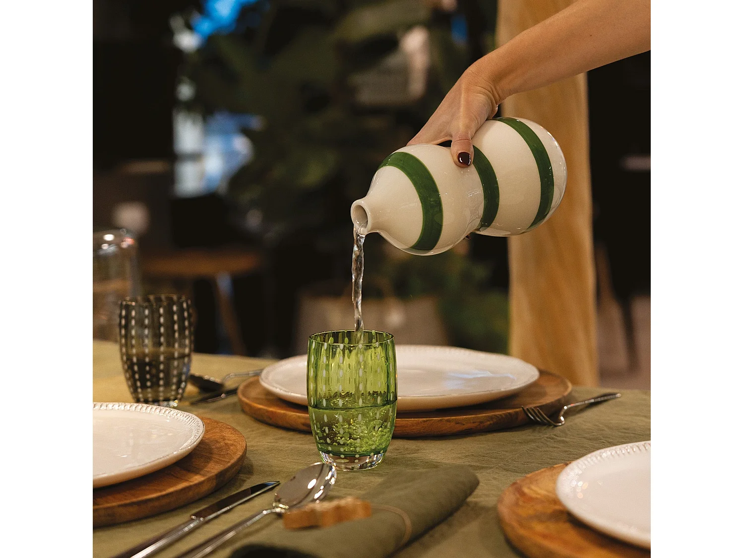 Zafferano Perle English Green Glass - Vidrio de color soplado a mano, 32 cl, hecho a mano - Juego de 2 vasos artesanales para agua o cócteles