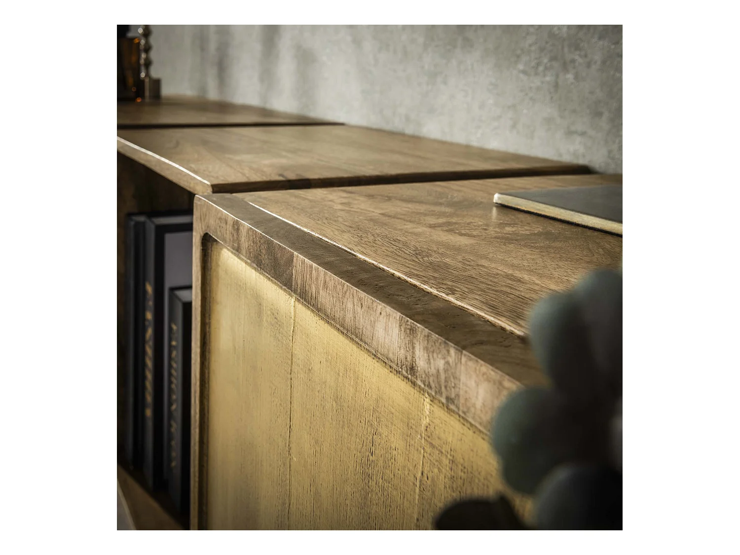 Buffet en laiton - Manguier massif noir - 169 cm de large