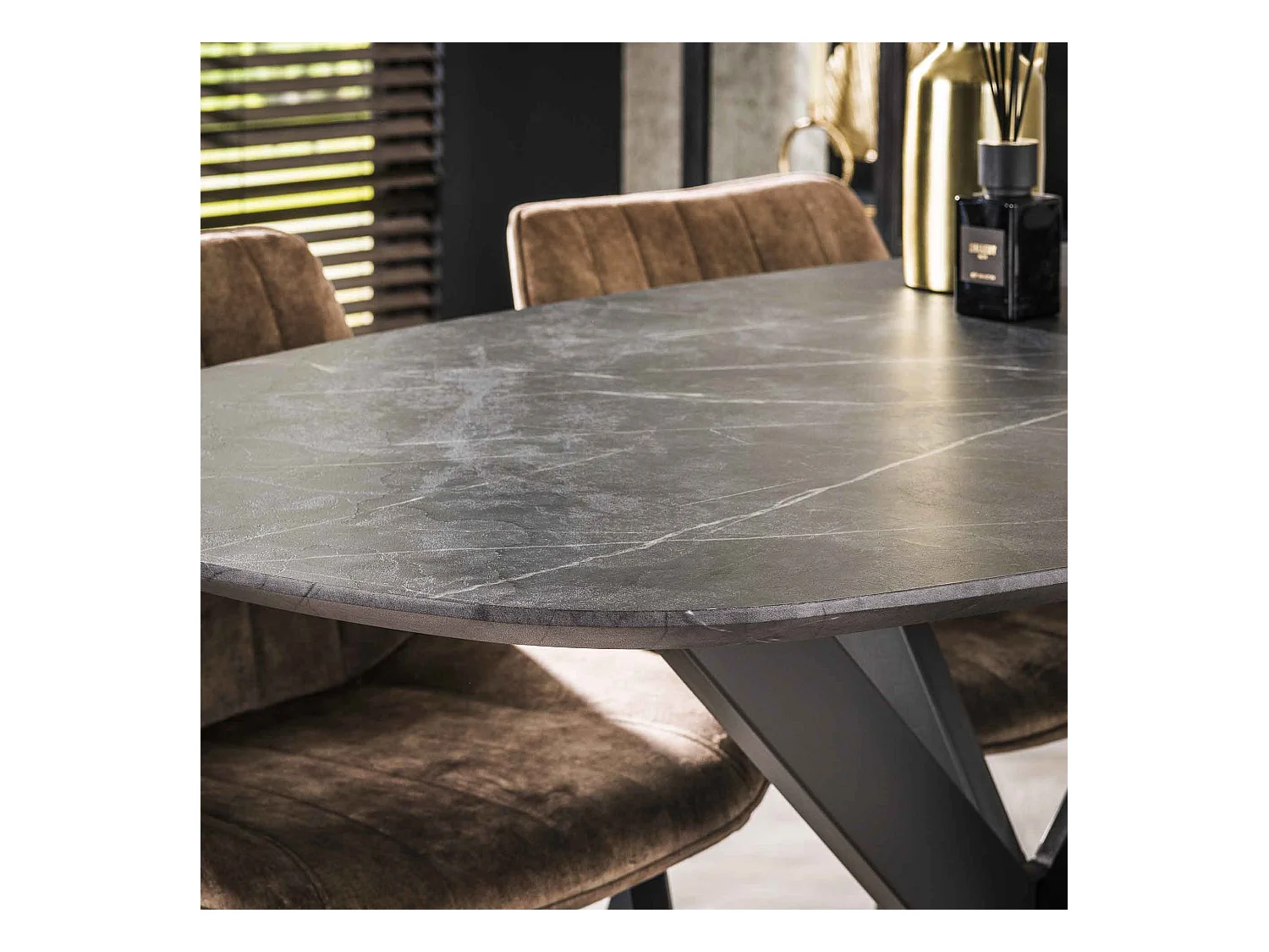 Table de bar ovale danoise à structure croisée - 3D noir marron