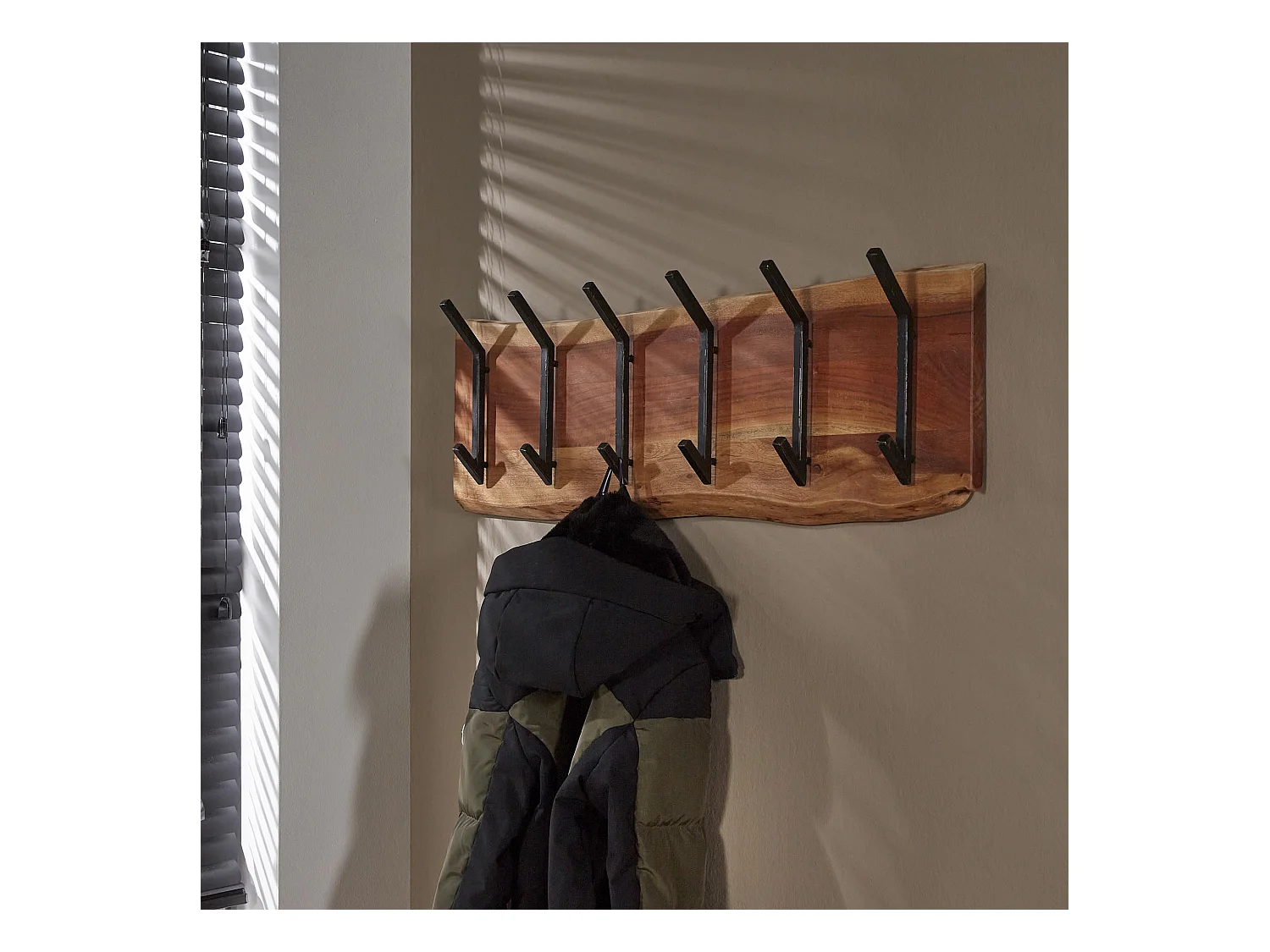 Porte-manteau mural Edge avec 12 crochets - Gris