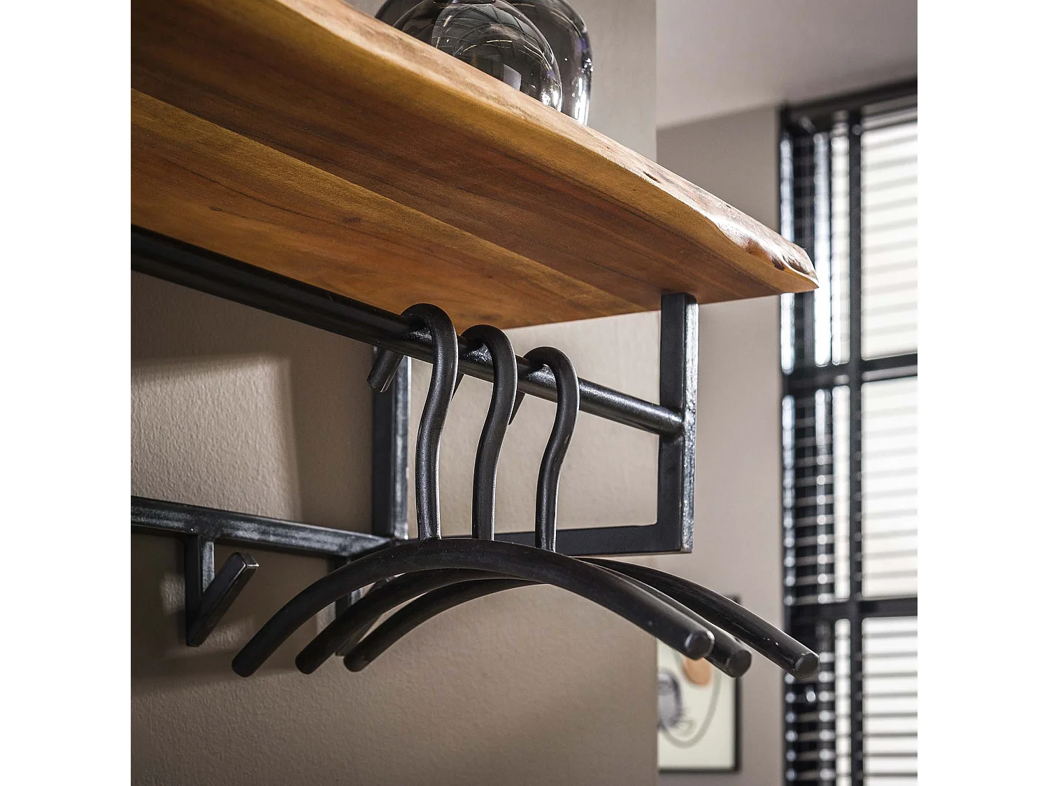 Edge Garderobenständer mit 6 Haken - Grau - Wandgarderobe