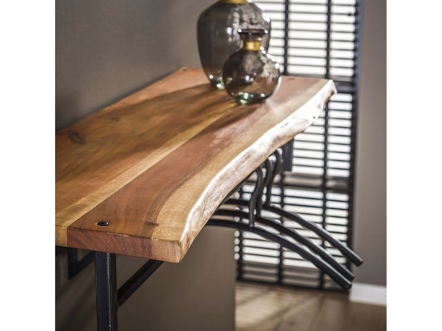 Edge Garderobenständer mit 6 Haken - Grau - Wandgarderobe