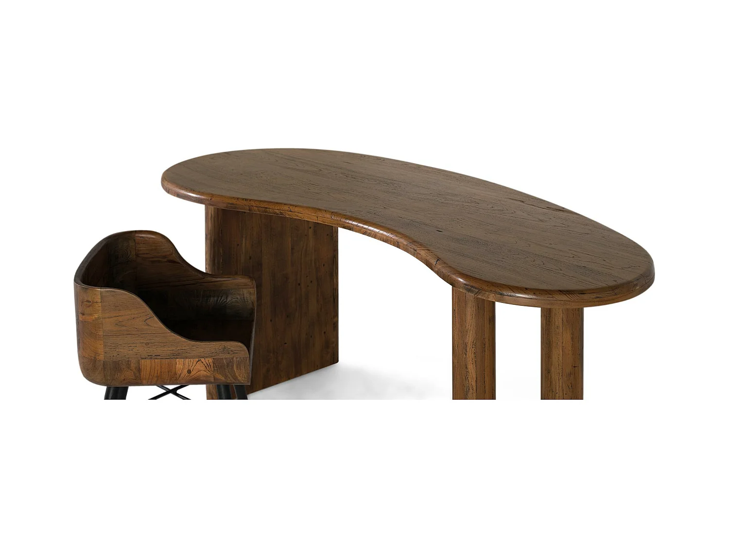 Eettafel in rustieke stijl van teakhout