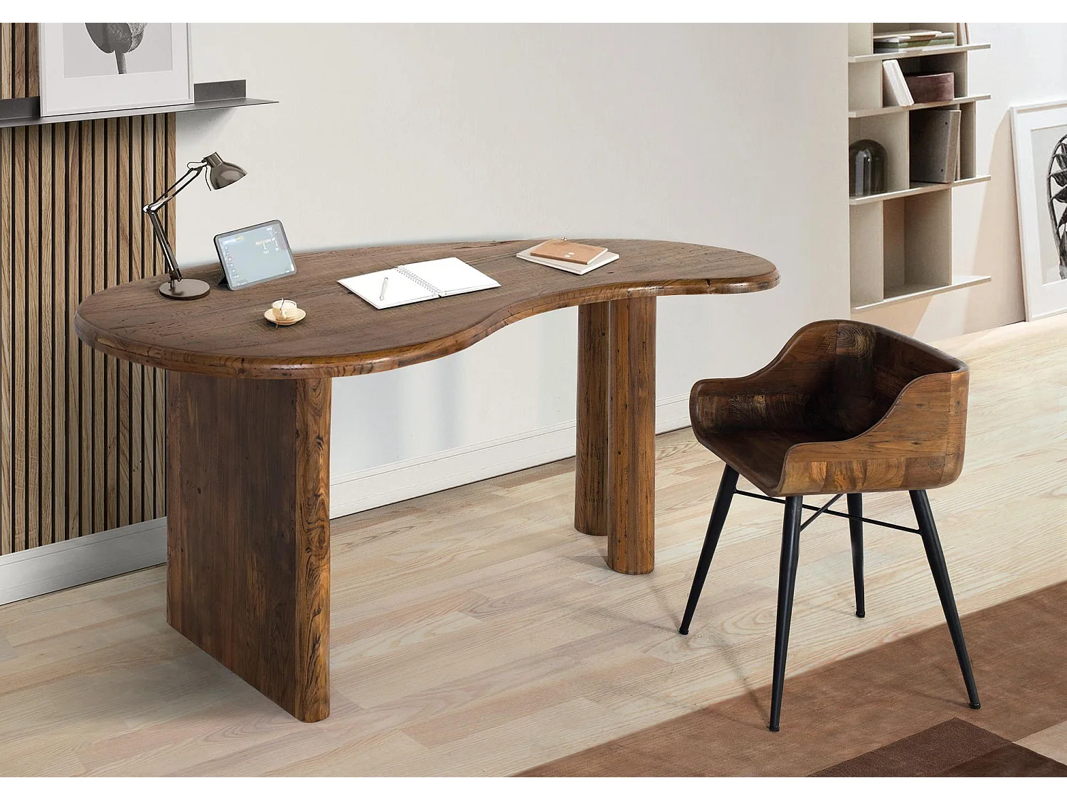 Table à manger de style rustique en bois de teck