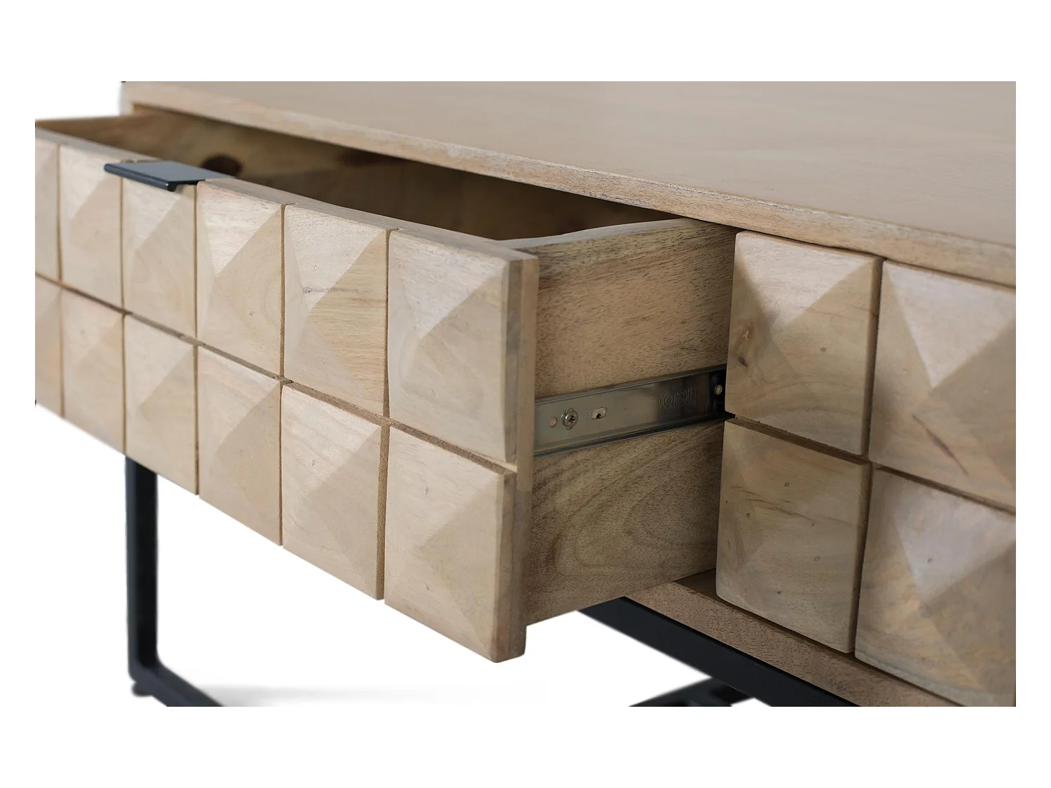 Handgesneden en handgemaakte salontafel van mangohout, 120 cm