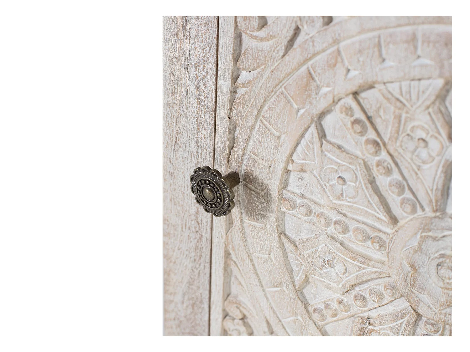 Petite table en bois de manguier finition sable