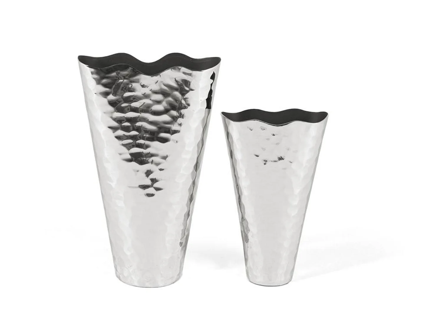 Sæt med to aluminiumsvaser med blank finish