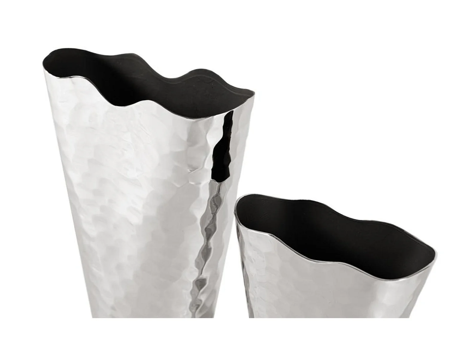 Sæt med to aluminiumsvaser med blank finish