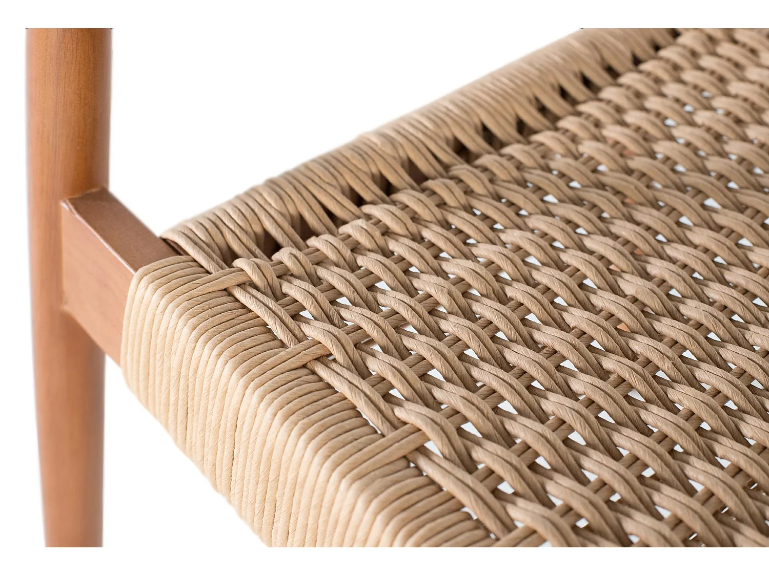 Set van 2 stoelen met armleuningen van rubberhout