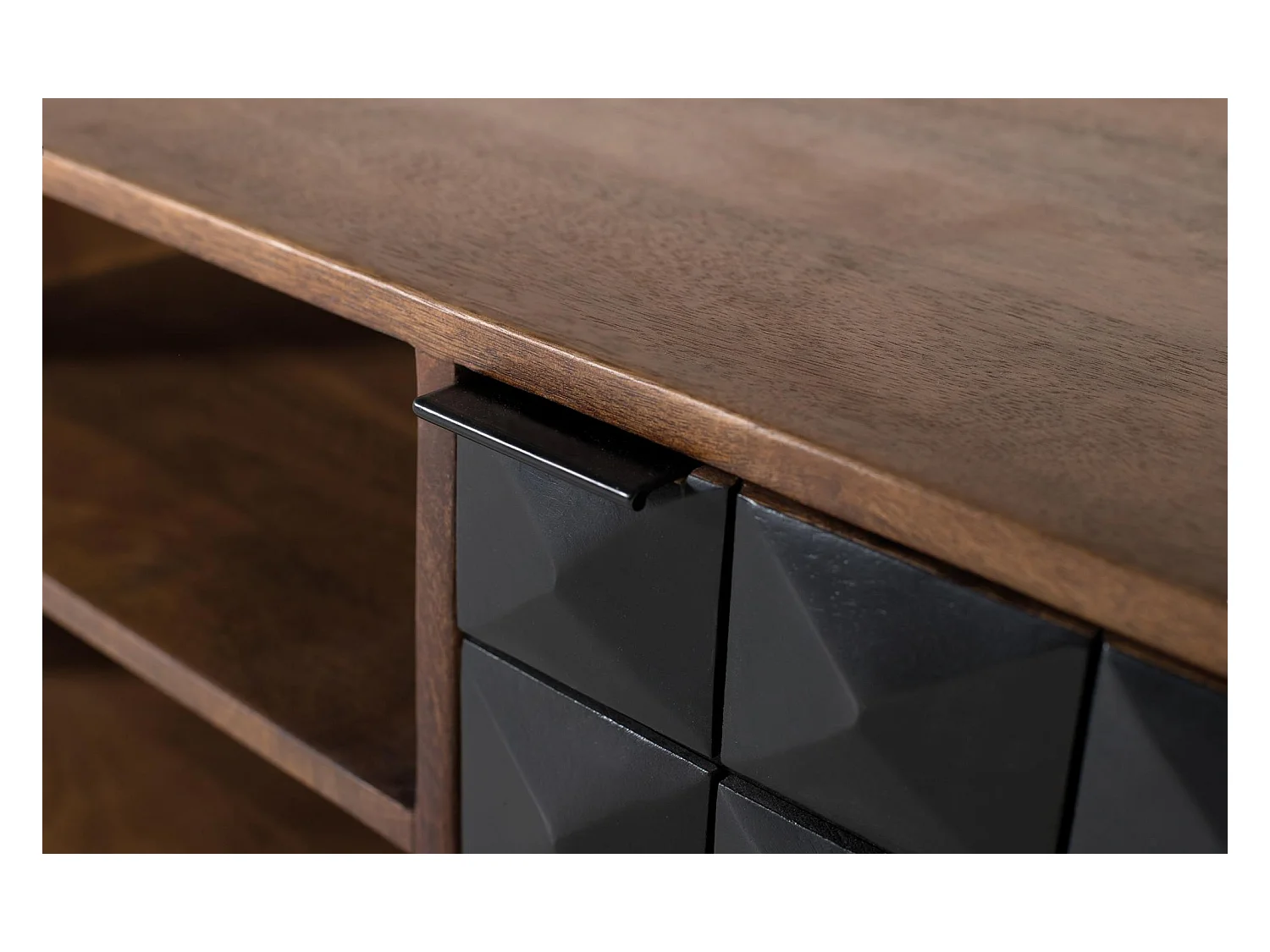 Móvel de TV feito à mão em madeira de manga com pés dourados, 150 cm