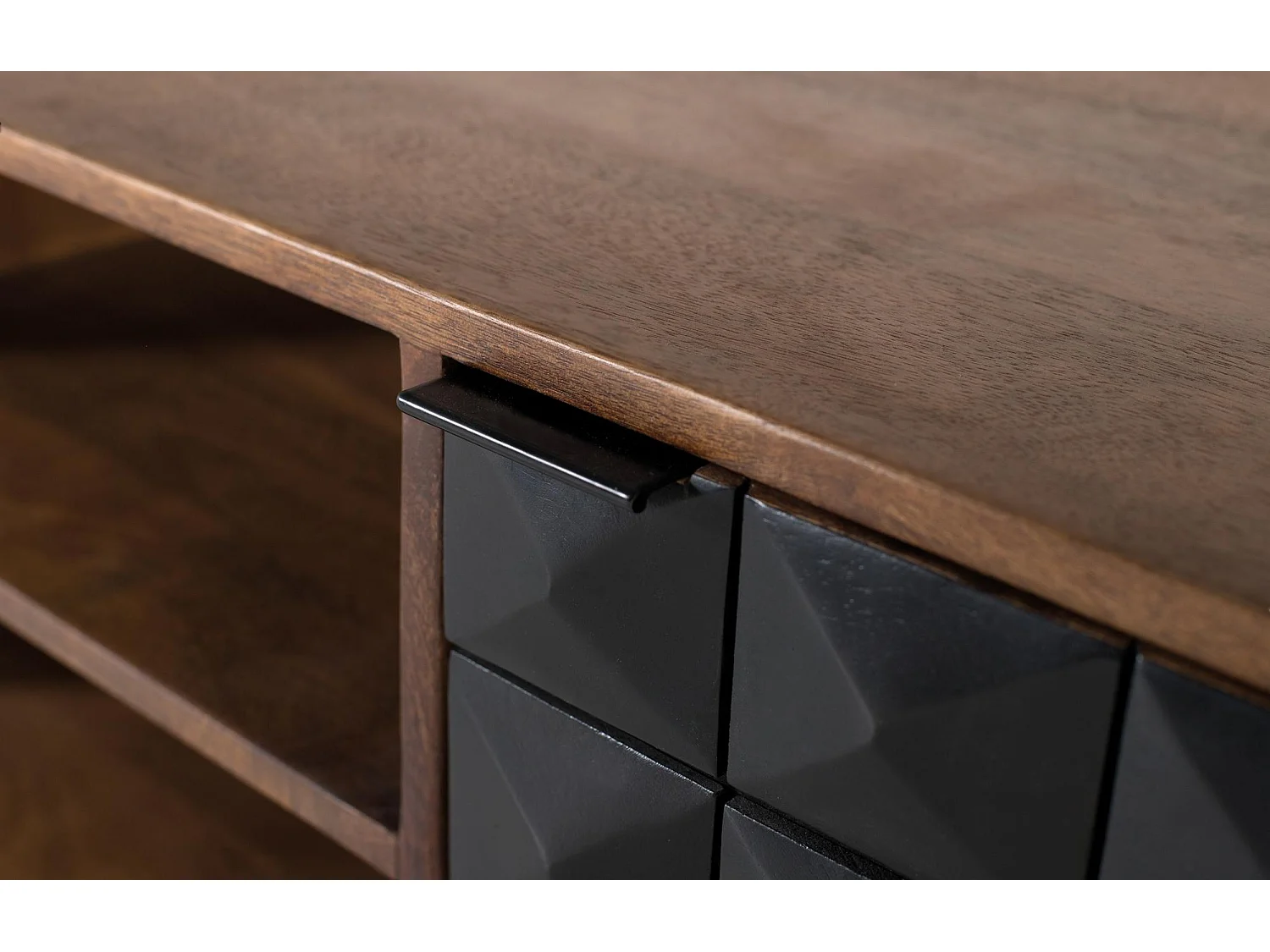 Håndlavet TV-bord i mangotræ med guldfarvede ben, 150 cm