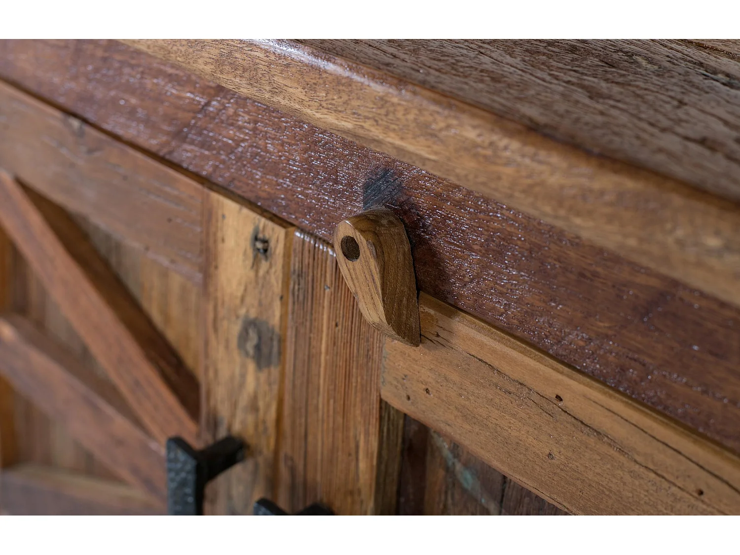 Meuble TV en bois recyclé 220 cm, style rustique moderne - 60 x 220 x 40 cm