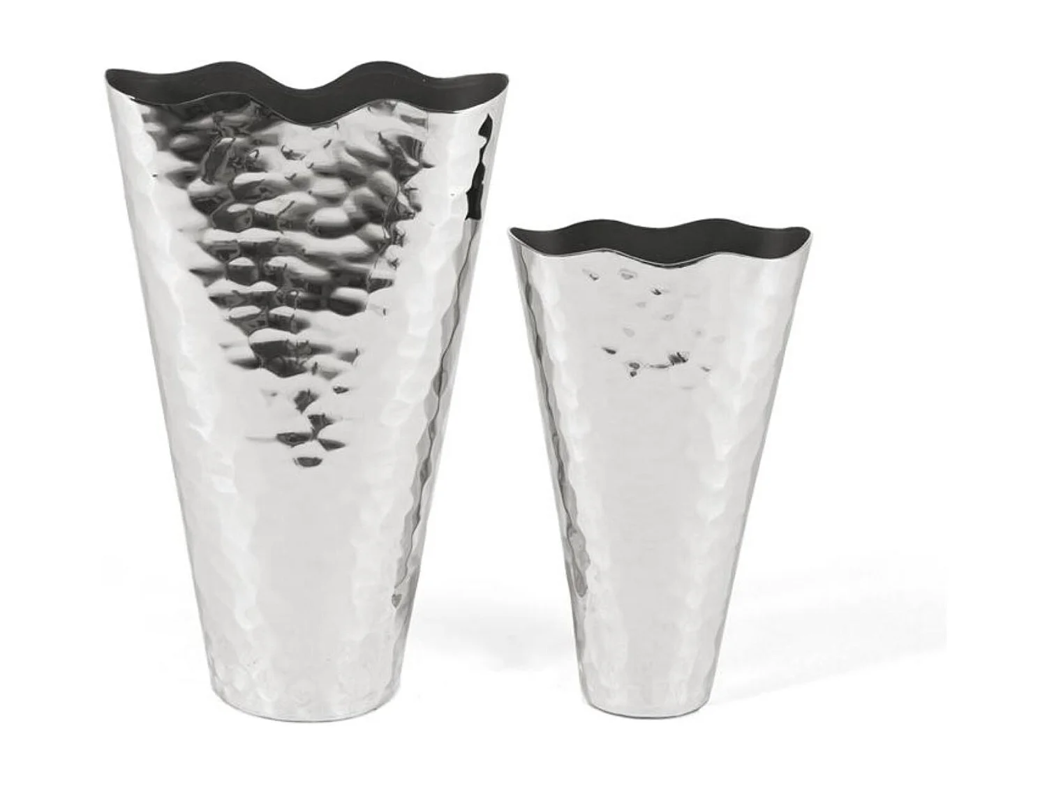 Ensemble de deux vases en aluminium avec une finition brillante