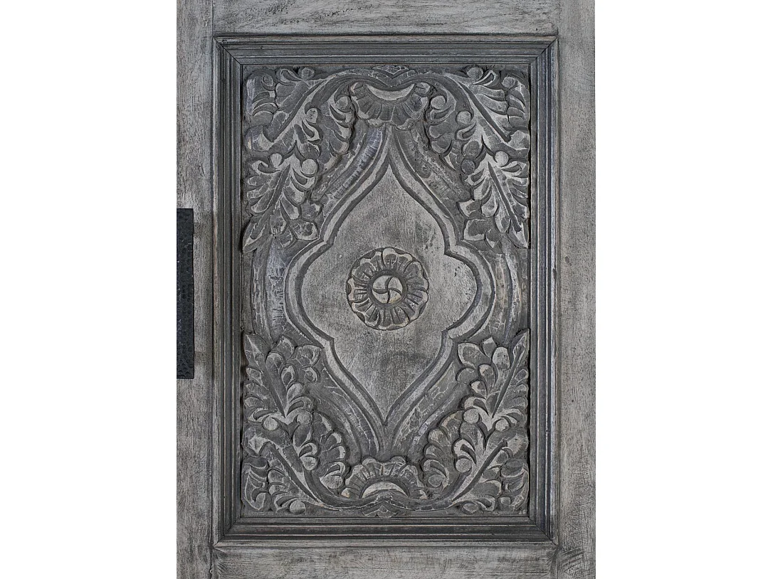 Armoire en bois de manguier massif avec beaucoup d'espace