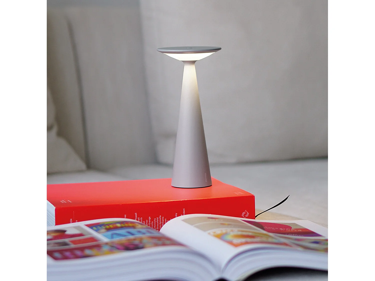 Zafferano Damina - Lampe de table LED rechargeable, variateur tactile, autonomie 8 h, IP65 - Sans fil, finition aluminium gris