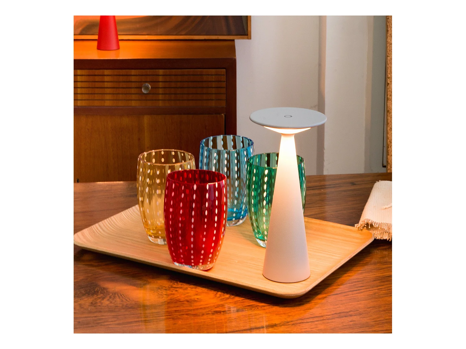 Zafferano Damina - Luminária de mesa LED recarregável, regulador de intensidade por toque, bateria de 8 horas, IP65 - Sem fio, alumínio branco