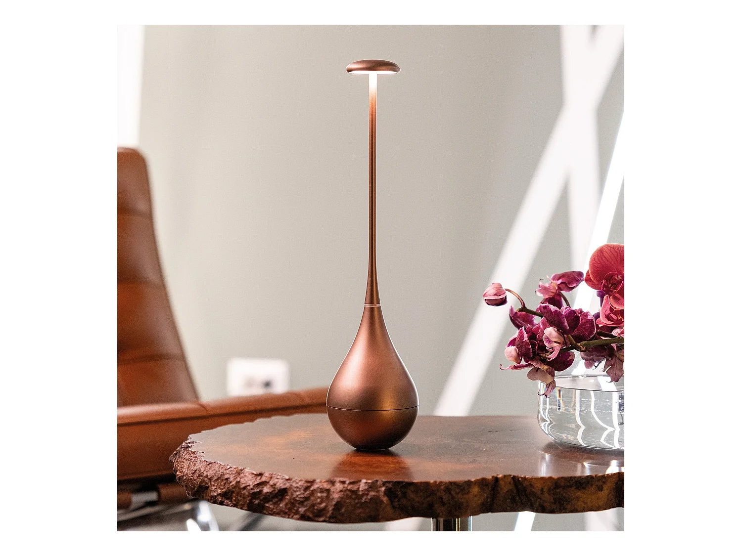 Zafferano Dondolina - Wiederaufladbare IP65-LED-Tischlampe, kabellos, Touch-Dimmer - italienisches Design, Farbe Bronze