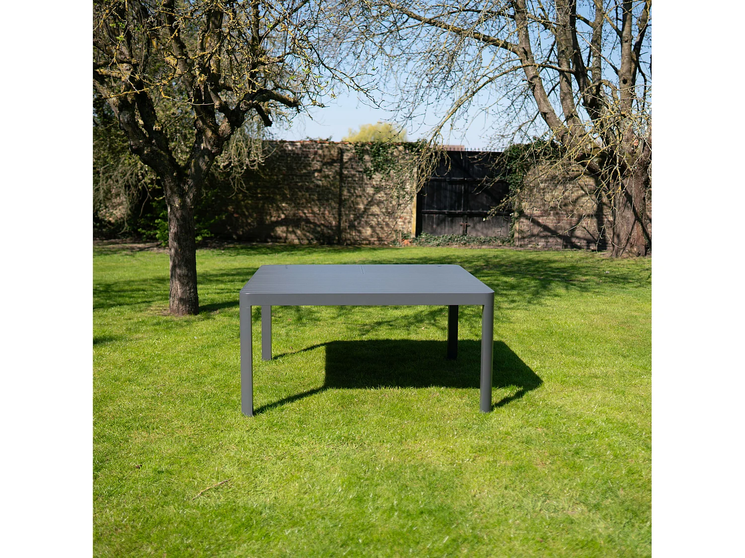 Table de jardin carrée/rectangle 4/8p en full aluminium Gris COMO