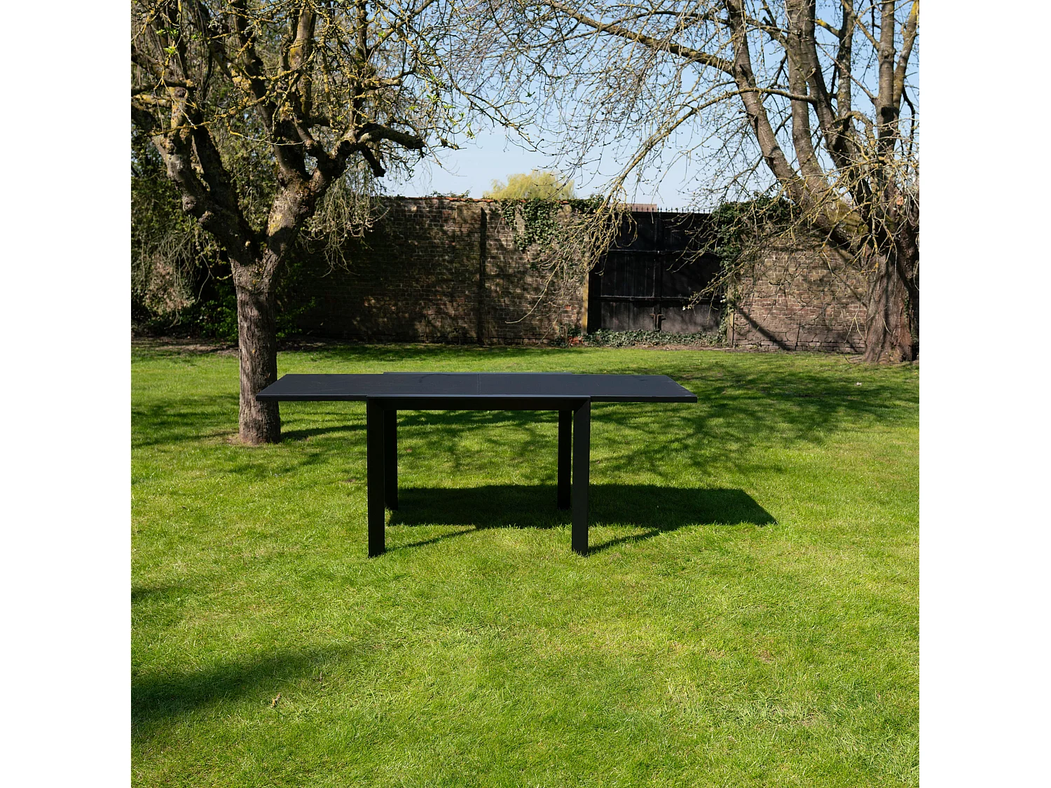 Table de jardin 4/8p en aluminium et plateau en verre poli Noir MODULO