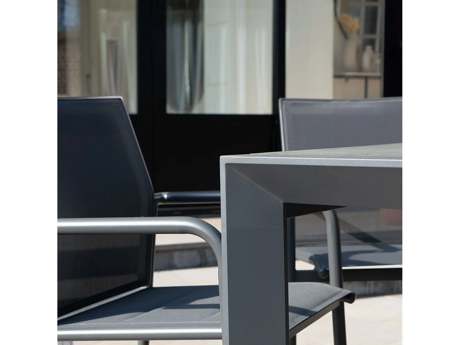 Table de jardin aluminium et verre effet pierre 8/12P extensible MODULO