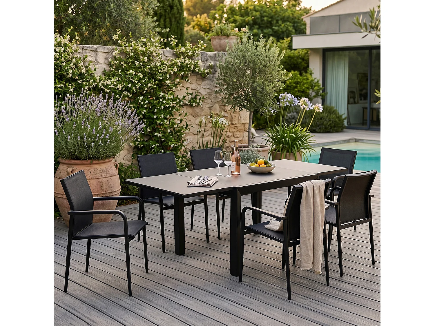Ensemble 4/8p en aluminium et plateau en verre poli Noir avec 6 fauteuils MODULO