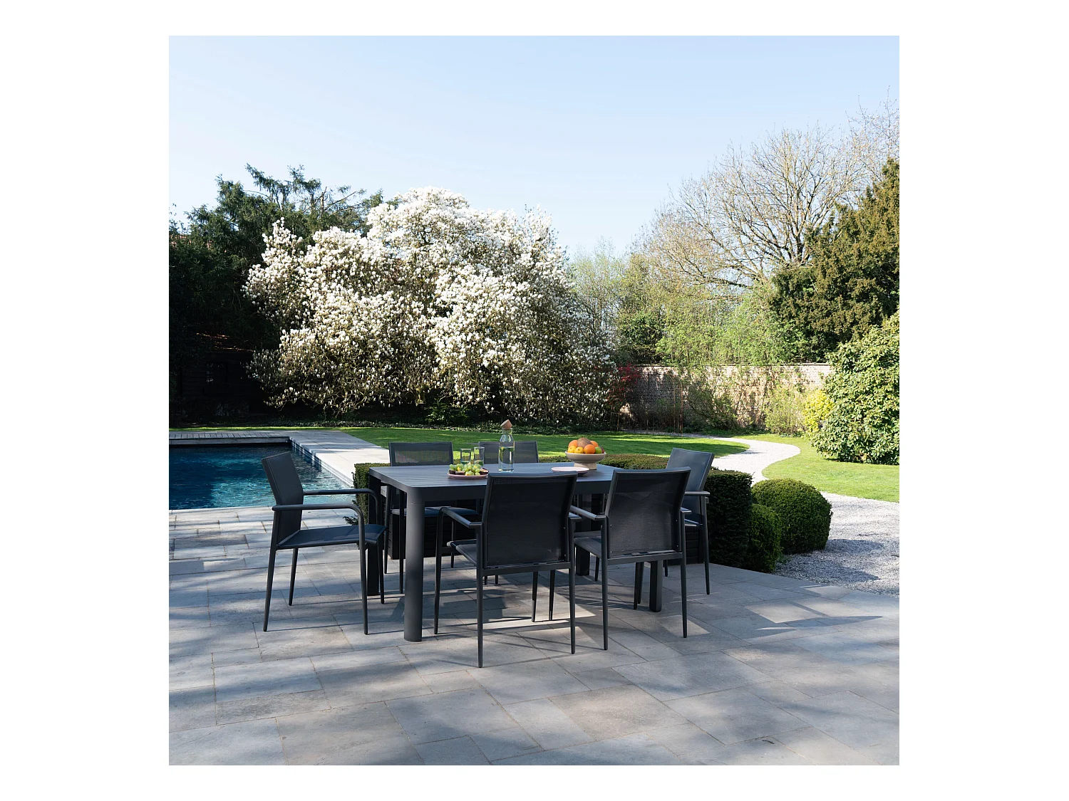 Ensemble Carrée 4/8p en full aluminium Gris avec 6 fauteuils COMO