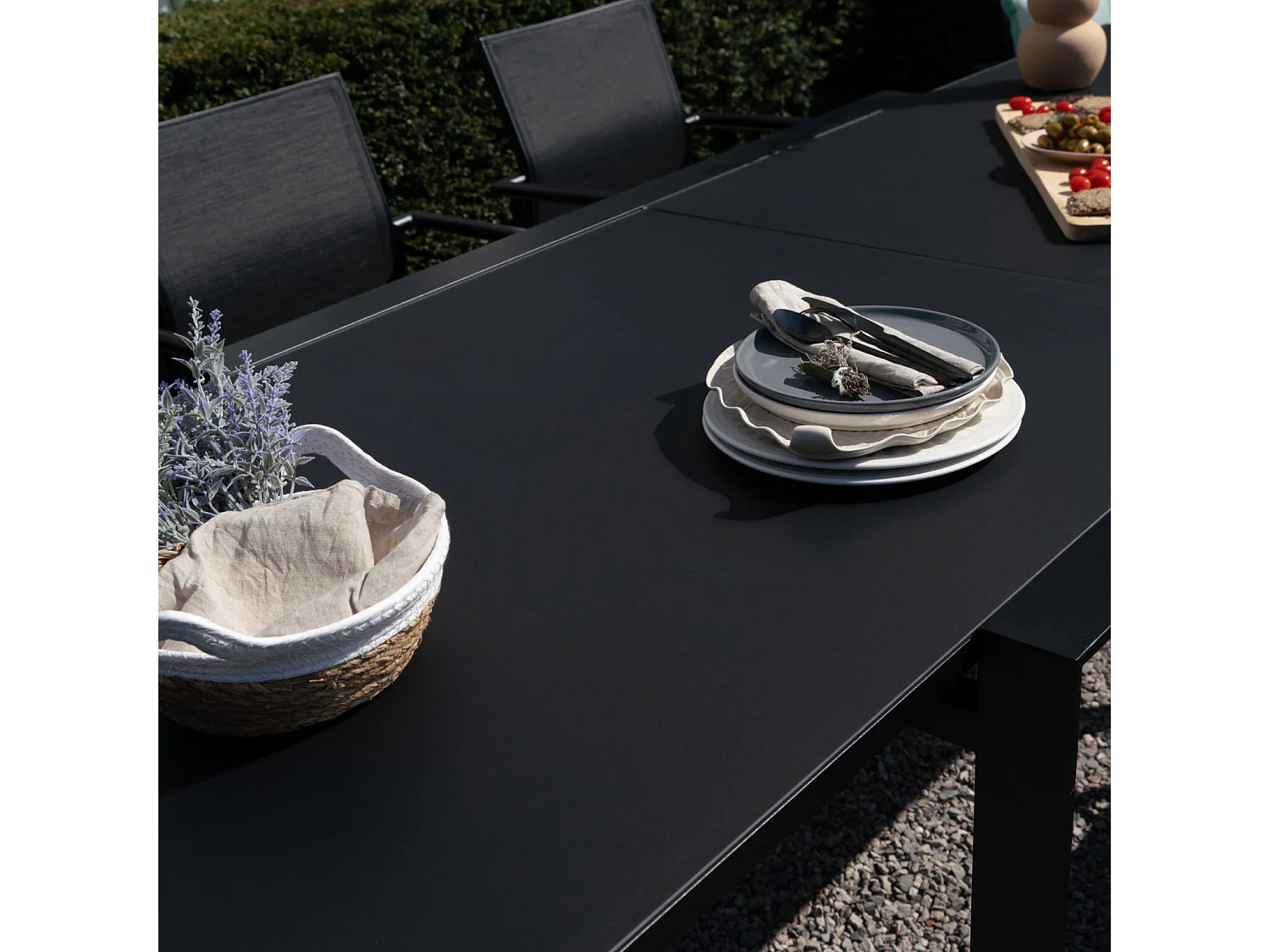 Ensemble 8/12p en aluminium et plateau en verre poli Noir avec 10 fauteuils MODULO