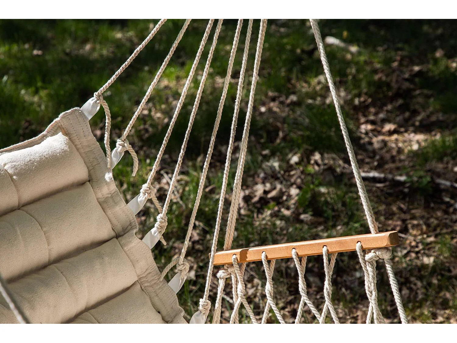 Tapaz hangend tuinstoel wit.