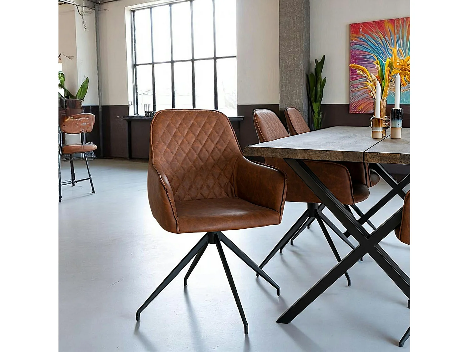 Chaise pivotante marron avec accoudoirs (lot de 2) SAVONE