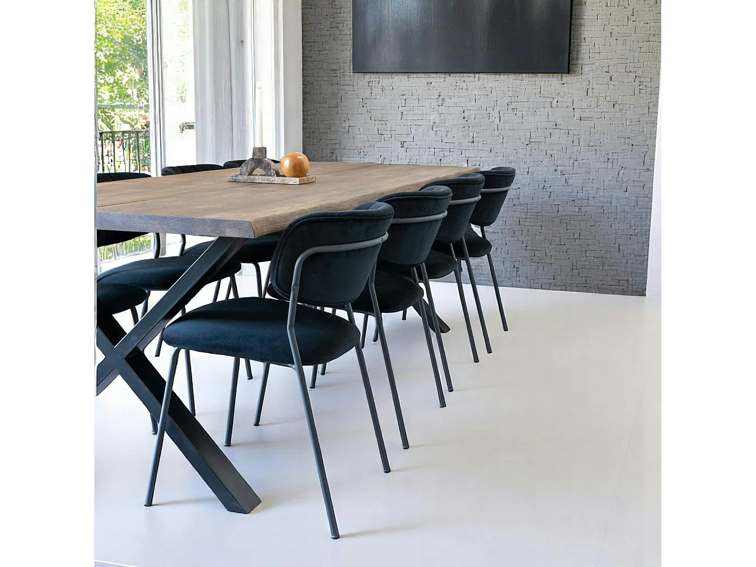 Table à rallonge en bois de chêne fumé avec bordures naturelles 240 cm SAVONE