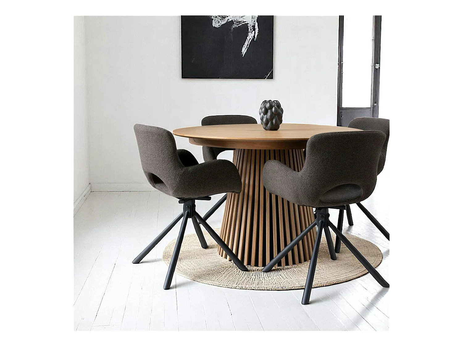 Table ronde extensible en chêne clair avec piètement baguette (2 rallonges incluses) ø120 cm / 160 cm / 200 cm AMSTERDAM