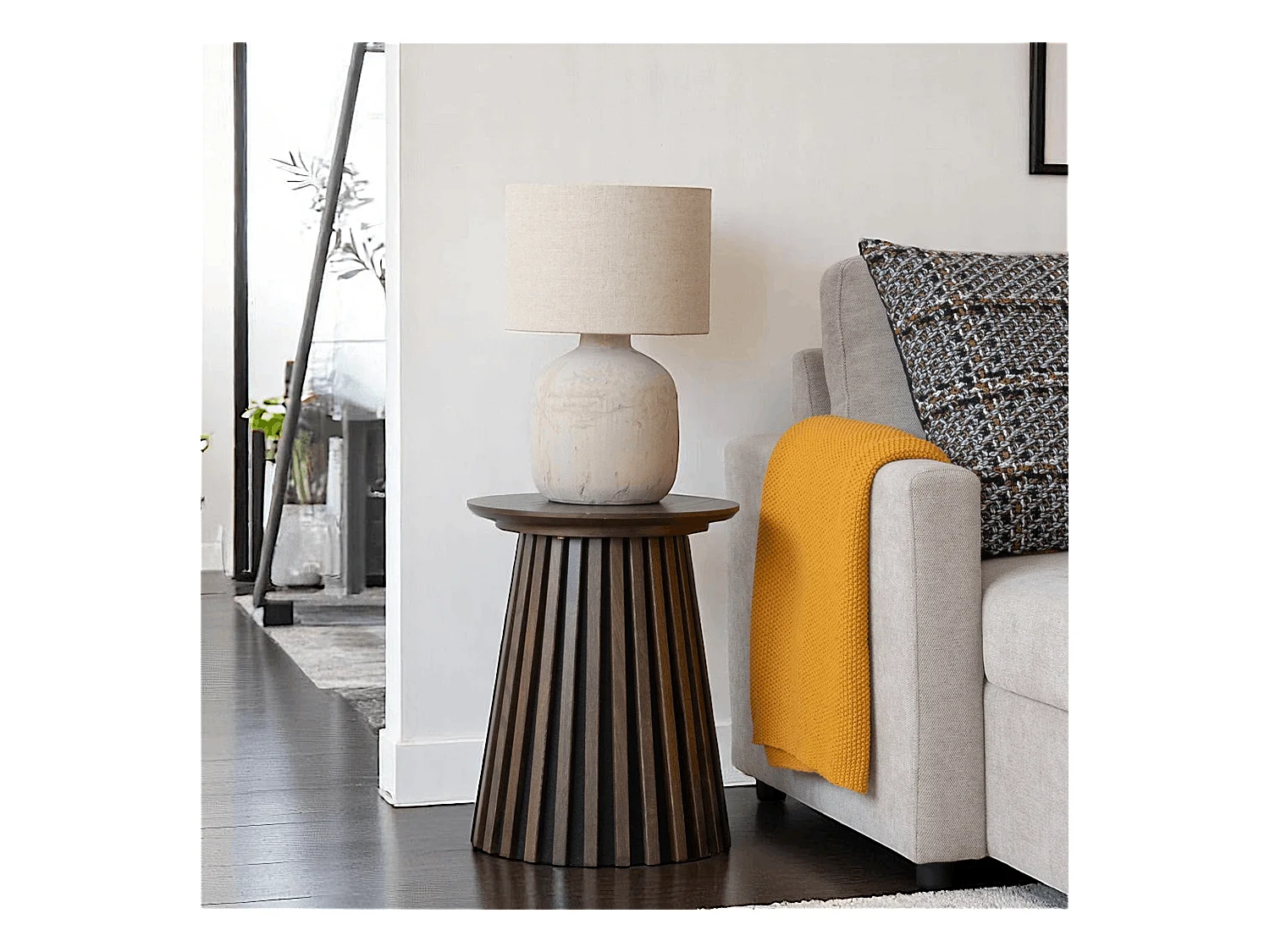 Bout de canapé rond en chêne brun avec piètement baguette ø40 cm AMSTERDAM