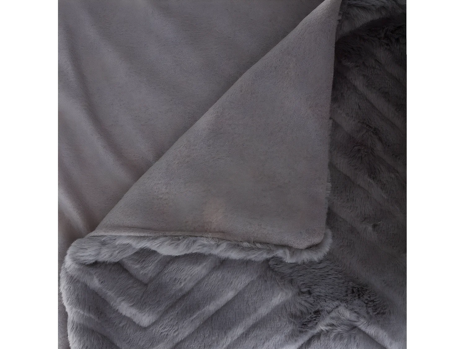 Plaid en Fourrure Gris Foncé motif en relief  120 x 160 cm