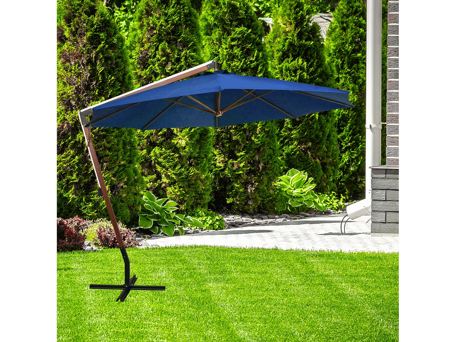 Parasol suspendu en bois