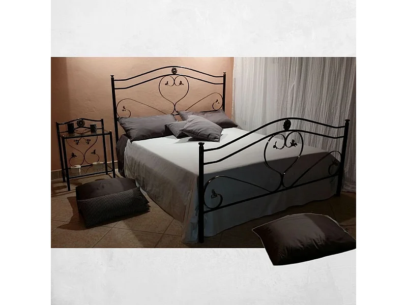 Letto matrimoniale ferro battuto Ginestra colore nero oro