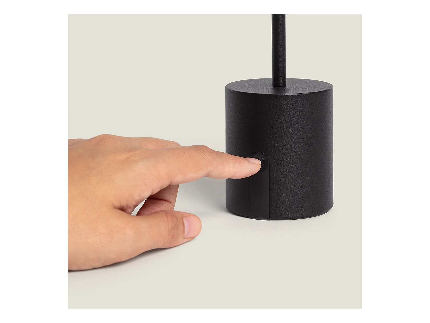 Lámpara de Mesa LED Metal Inalámbrica para Exterior Ula Negro