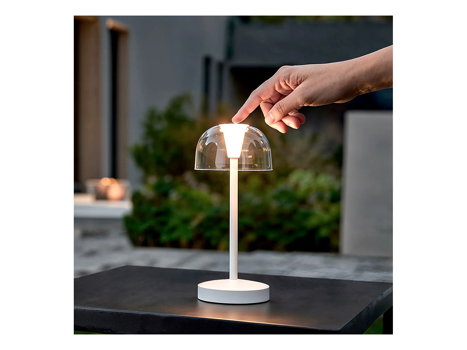 Lampada da Tavolo LED Portatile per Esterni con Batteria USB Ricaricabile Lendora Bianco