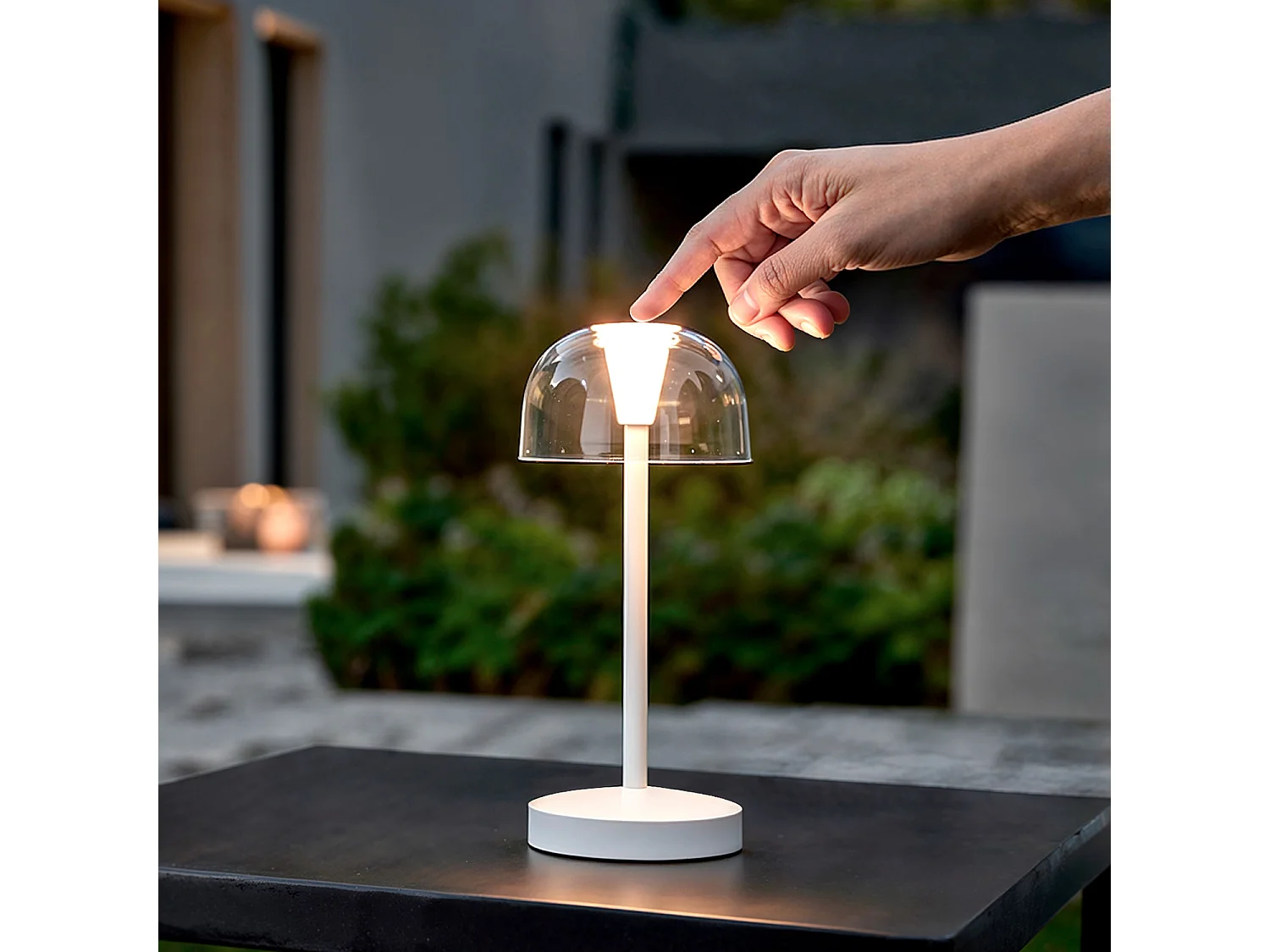 Lampe à Poser LED Portable pour Extérieur Métal avec Batterie Rechargeable Lendora Blanc