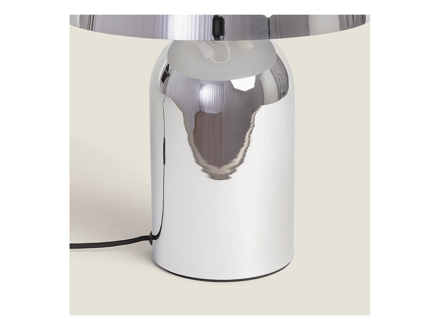 Lámpara de Mesa Metal Slink Cromado