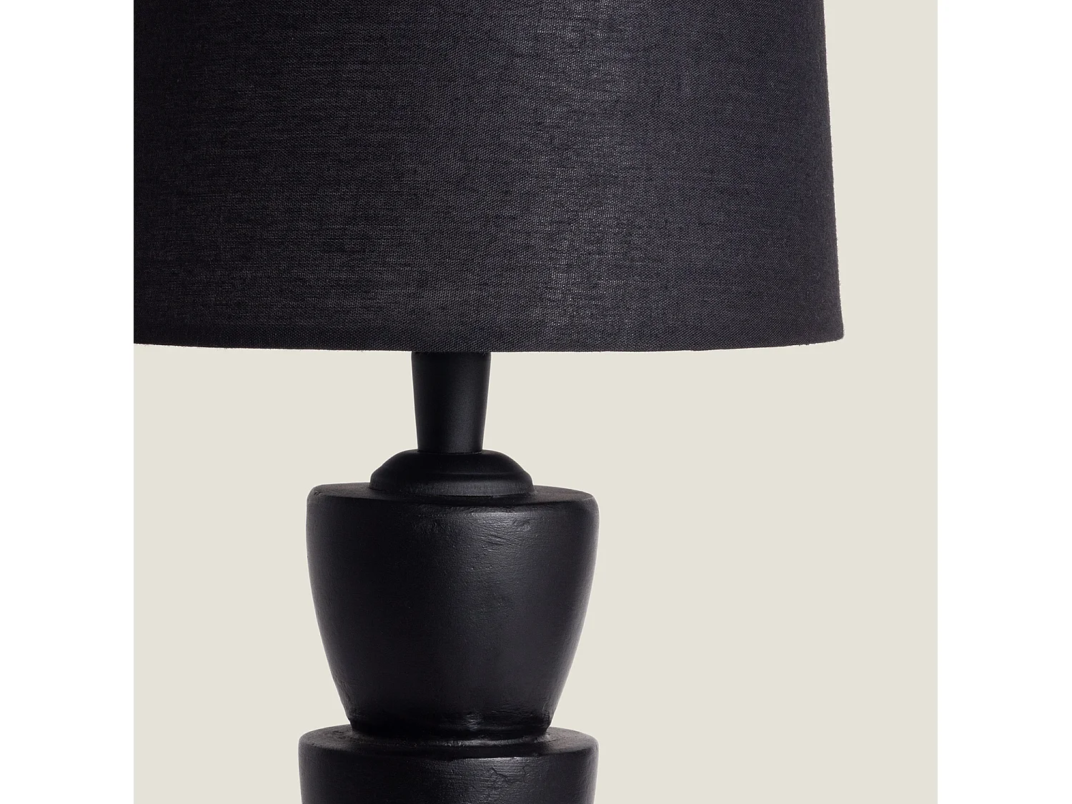 Lampe à Poser Résine Darian Noir