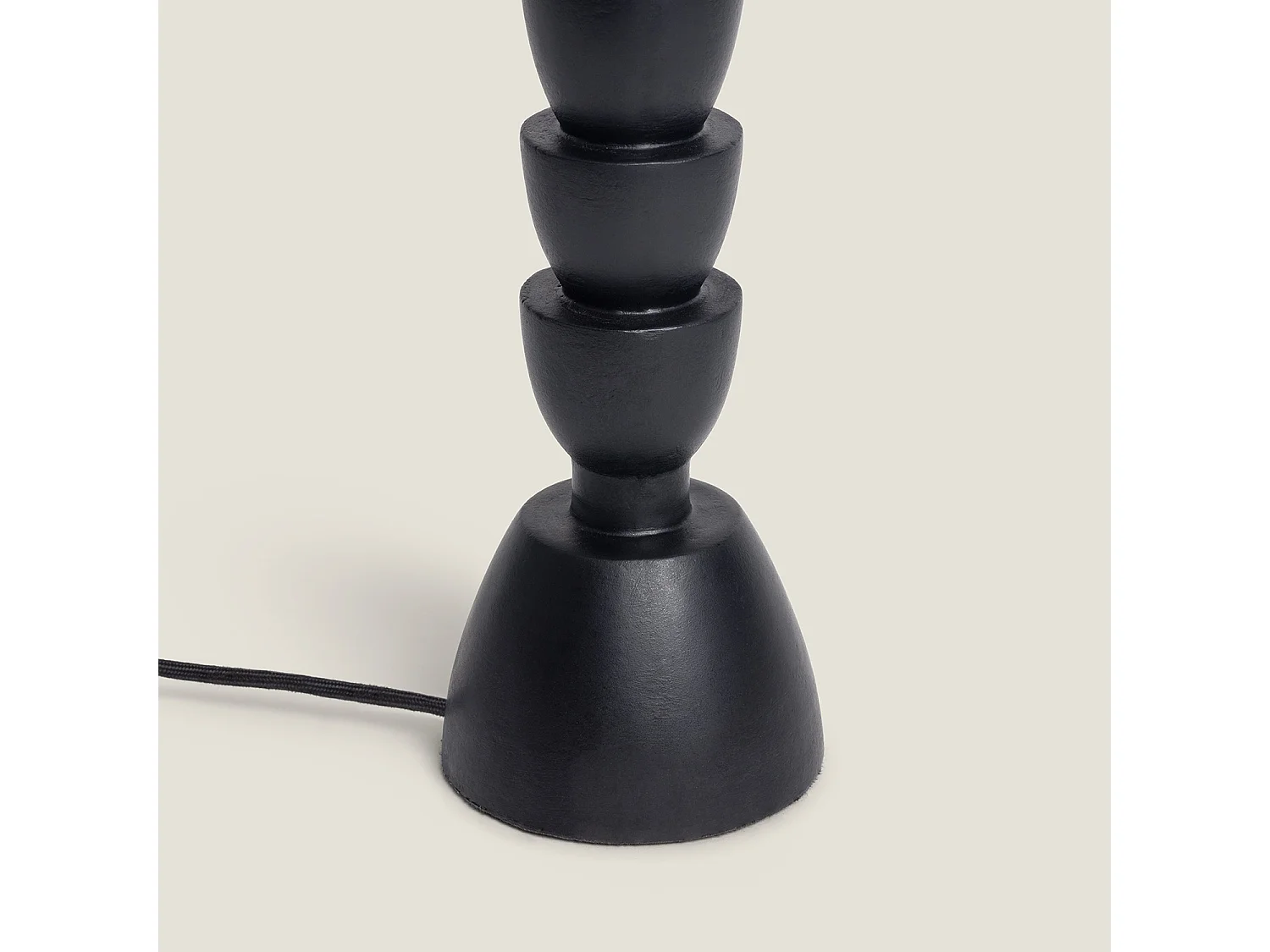 Lampe à Poser Résine Darian Noir