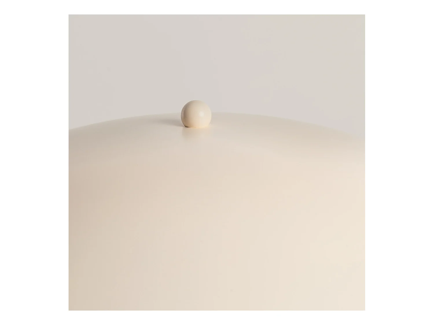 Lámpara de Mesa Metal Irmah Beige