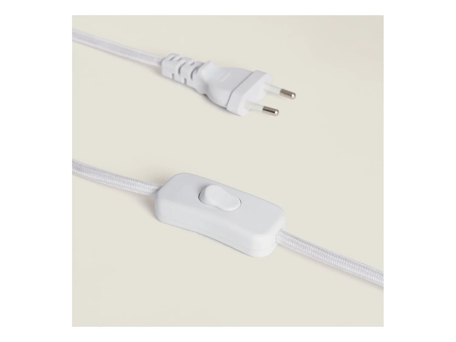 Lámpara de Mesa Metal Irmah Beige