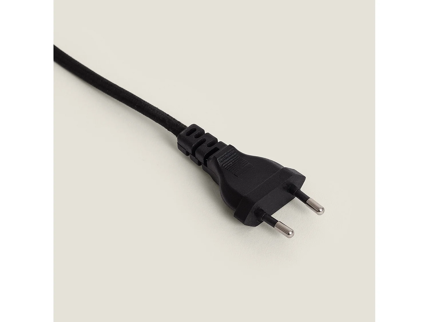 Lampe à Poser Métal avec Port USB et Interrupteur Tactile Tianna Noir