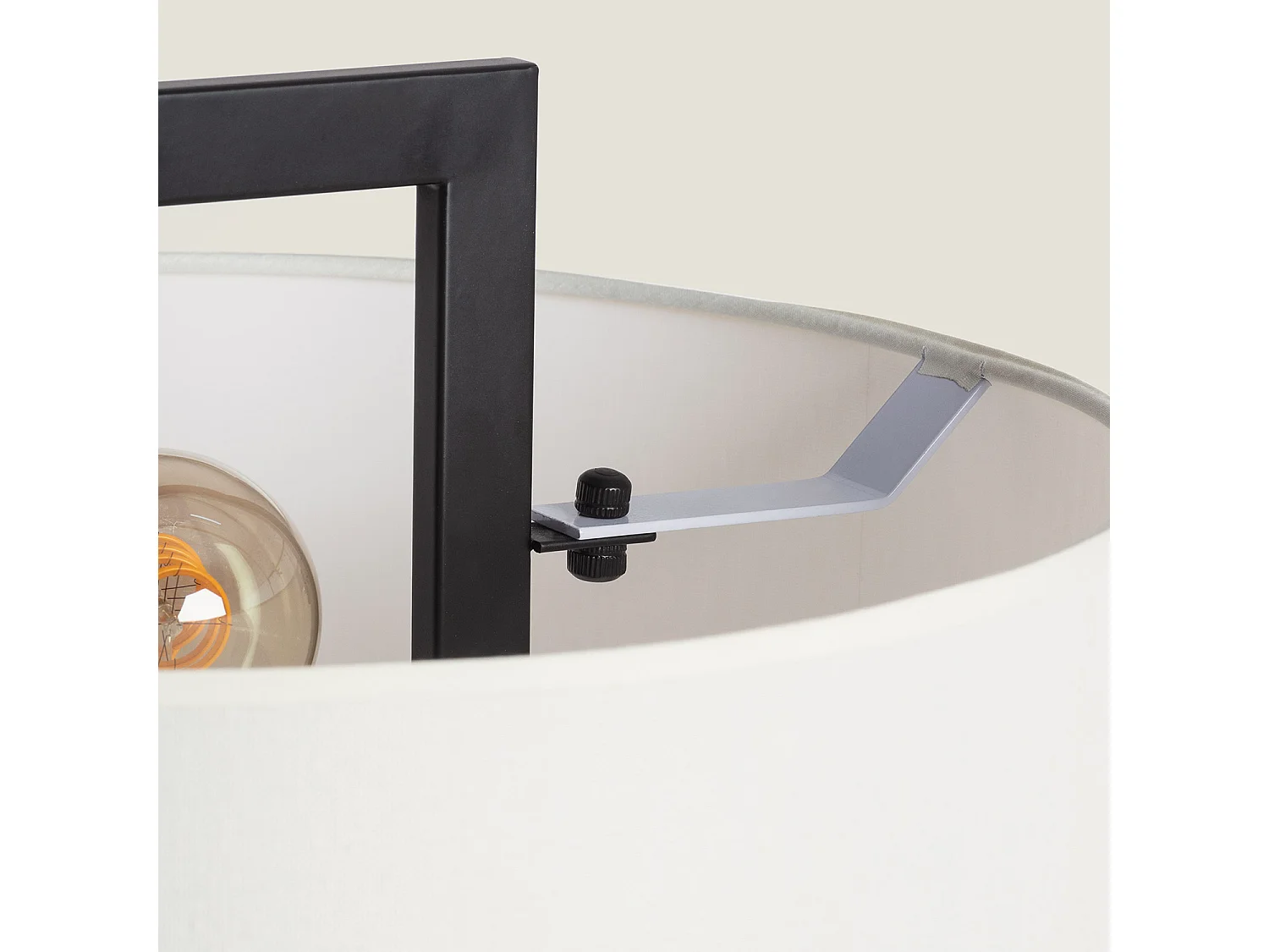 Lampe à Poser Métal avec Port USB et Interrupteur Tactile Tianna Noir