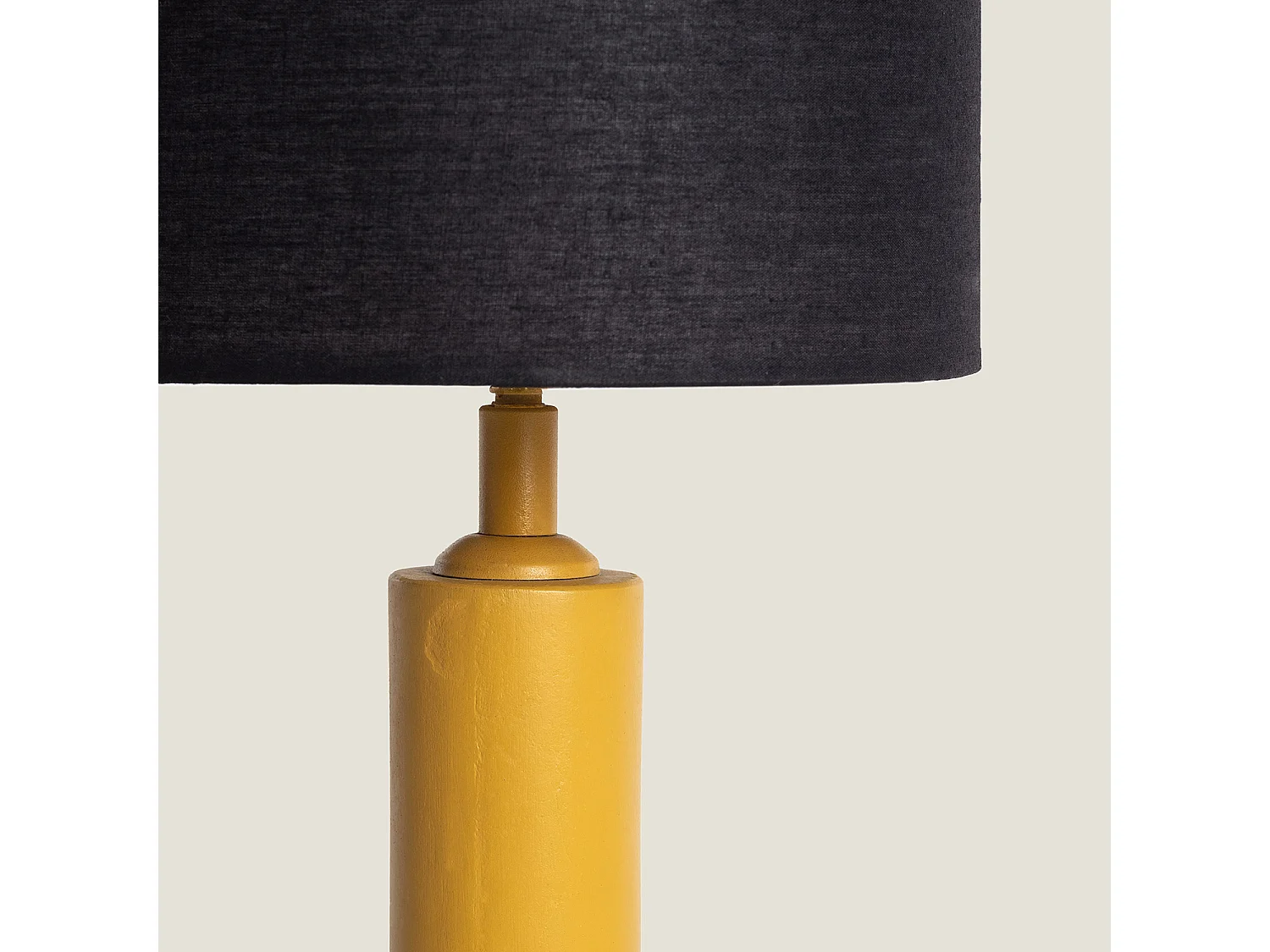 Lampe à Poser Résine Daleth Moutarde